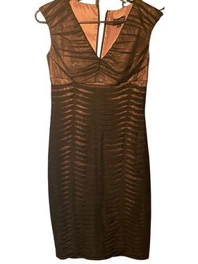 Adrianna Papell Black with Lavender Ruched V-Neck Midi Dress